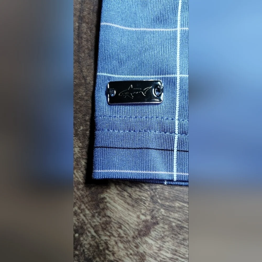 Greg Norman Men's Blue Checkered Shirt Size (M)